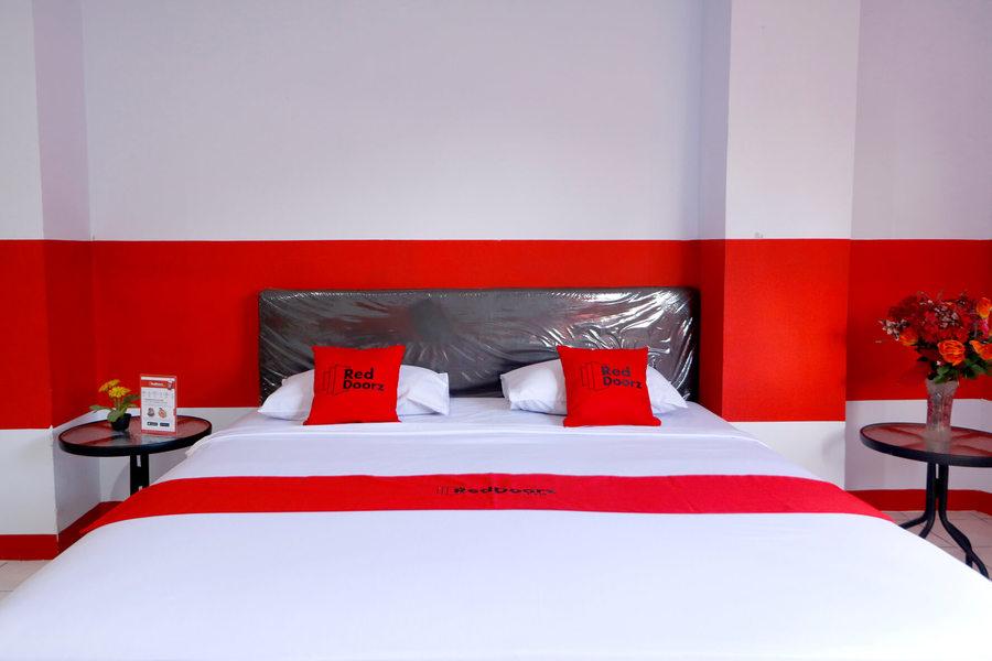 Reddoorz Plus @ Samratulangi Manado Exterior foto
