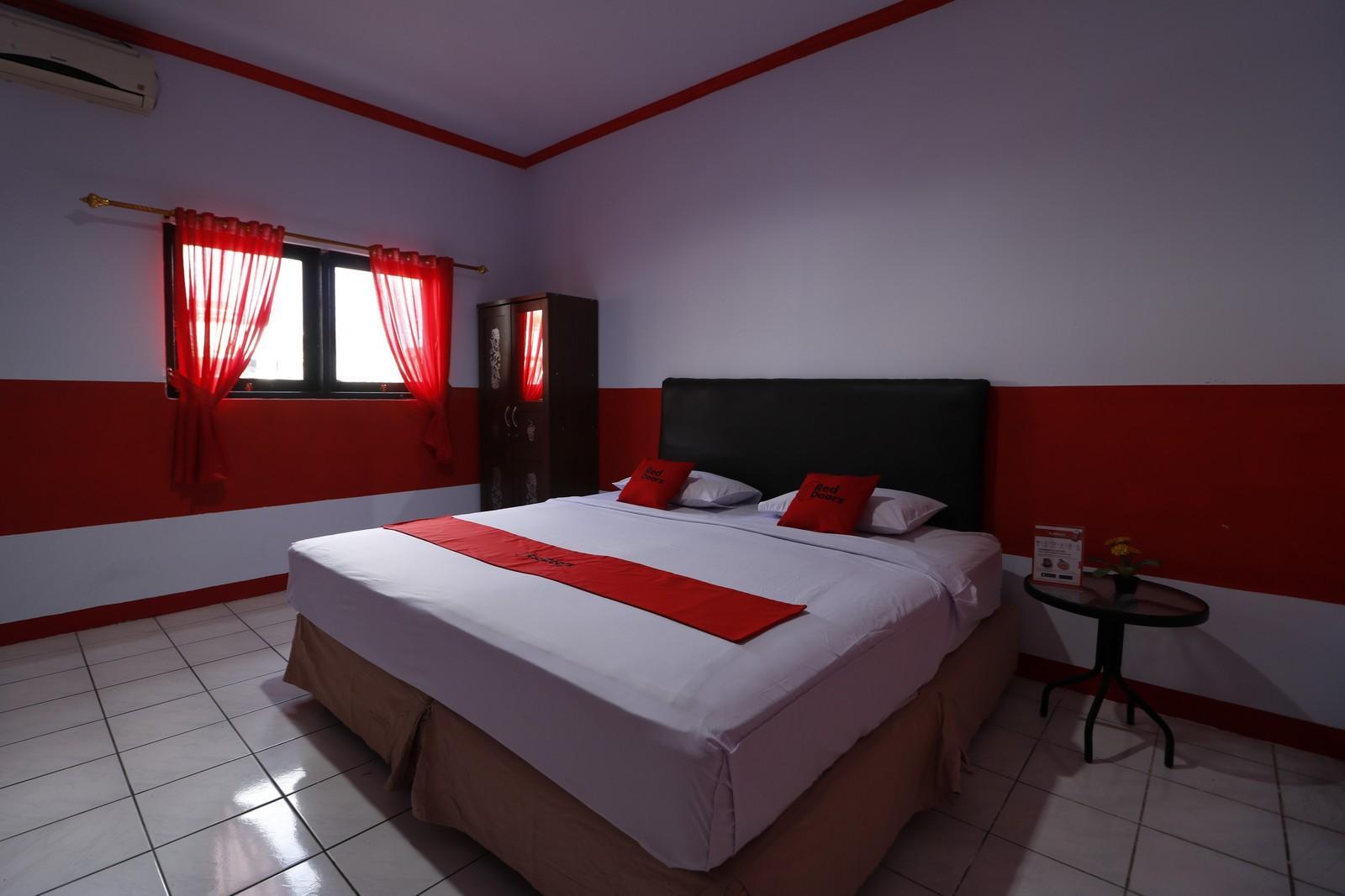 Reddoorz Plus @ Samratulangi Manado Exterior foto
